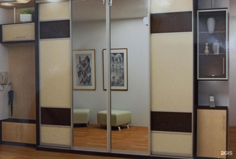 Стенка в прихожую со шкафом купе