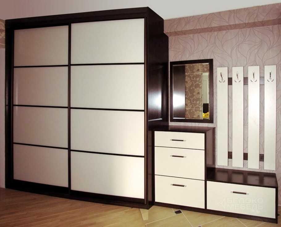 Шкаф купе в коридор