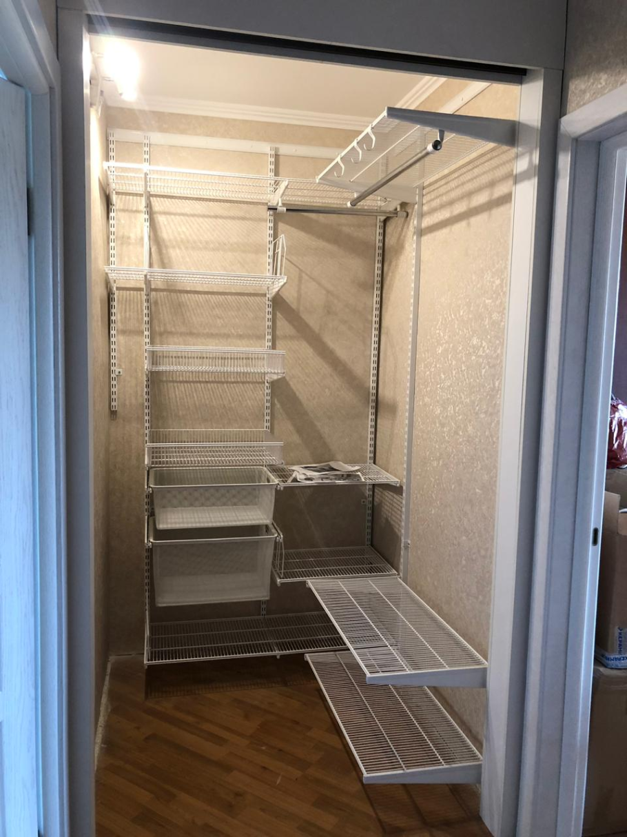 Гардеробная с гладильной доской