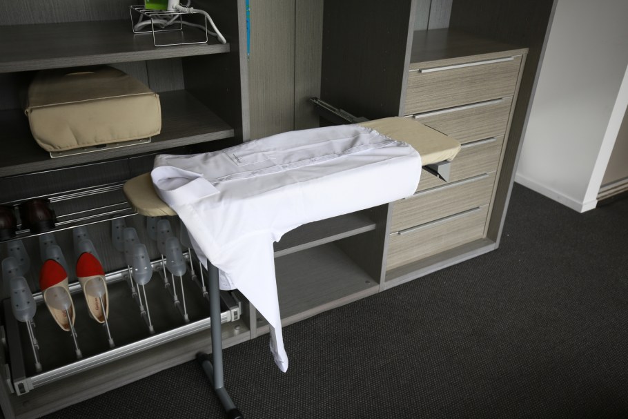 Ikea встраиваемая гладильная доска