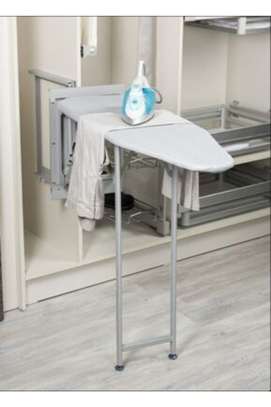 Starax s-6611 встроенная гладильная доска