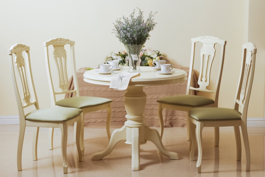 Кировский мебельный завод