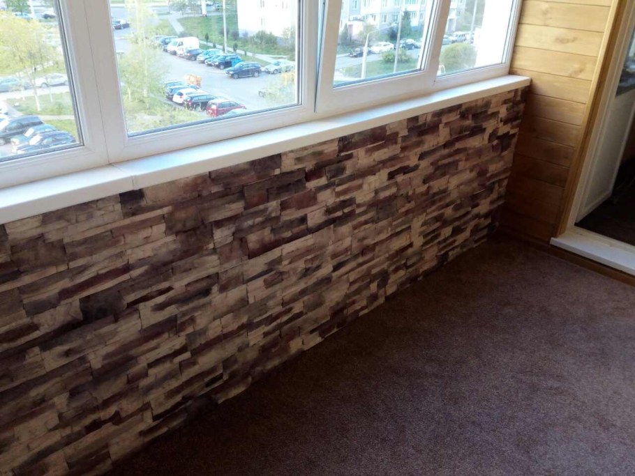 Декоративный камень на балконе