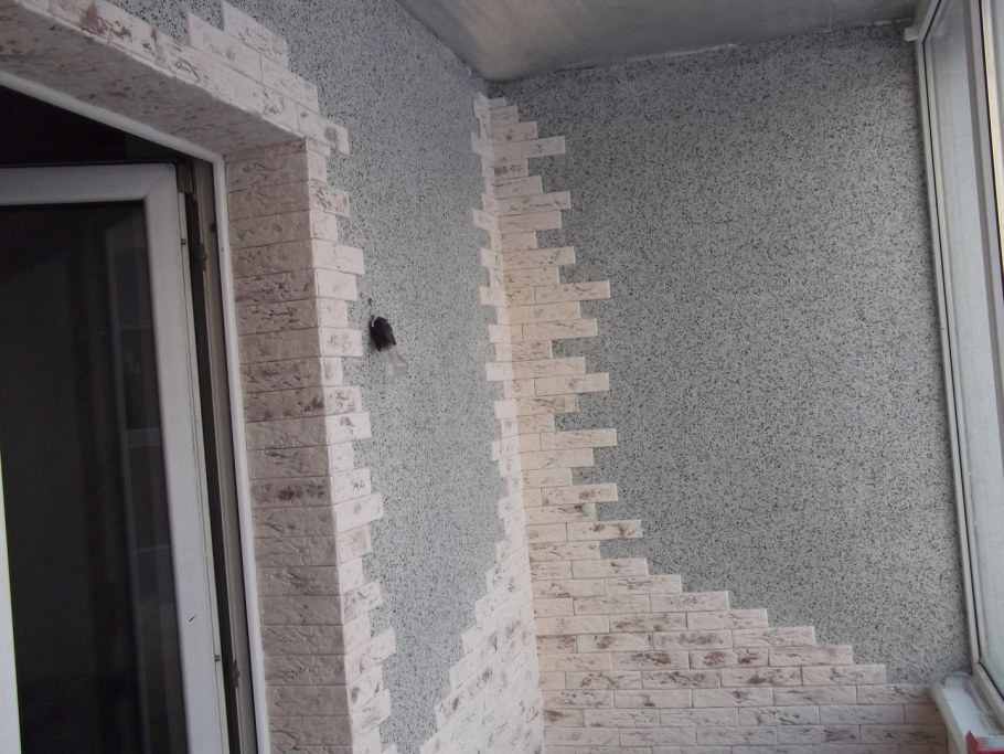 Отделка балкона