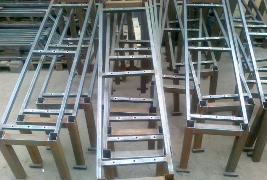 Стремянка с профиля 20 40