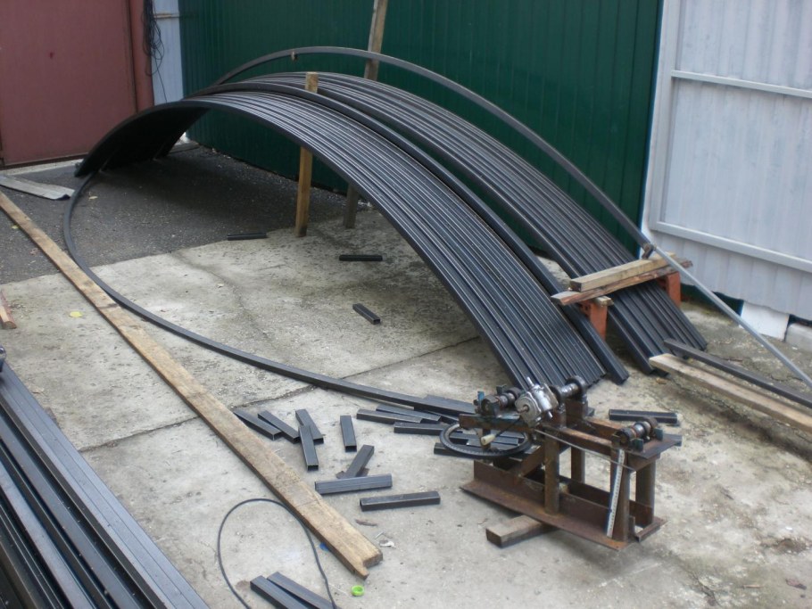 Дуги для теплицы из профильной трубы 40х20