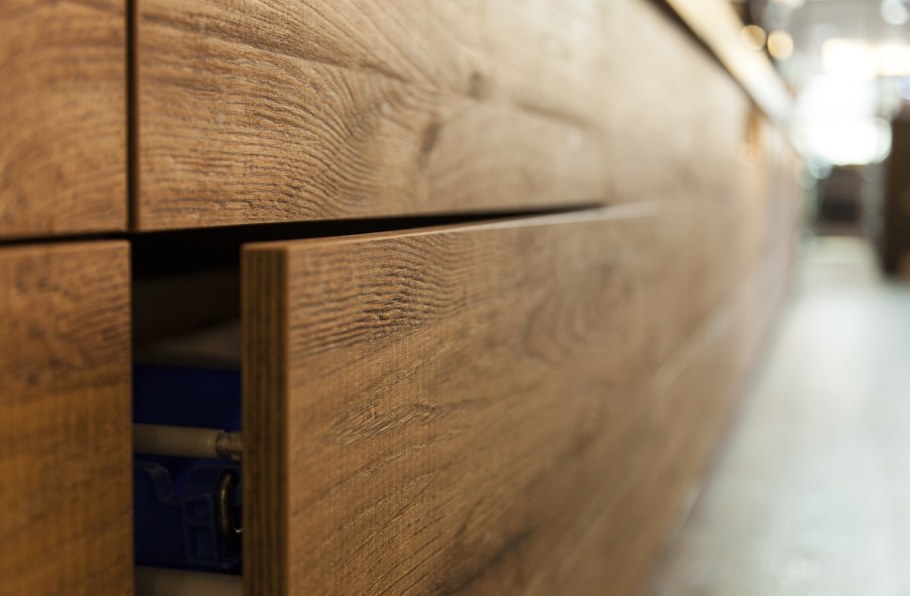 Кухня шпон американский орех Феникс