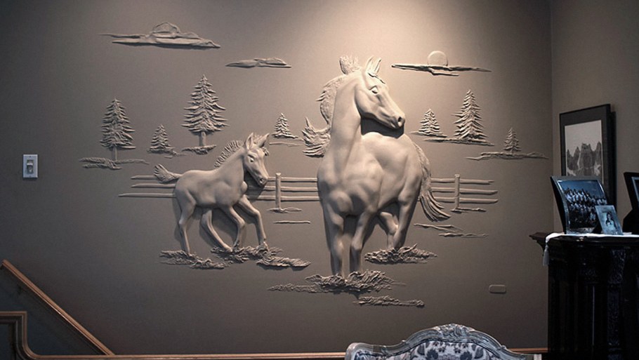 Берни Митчелл барельефы