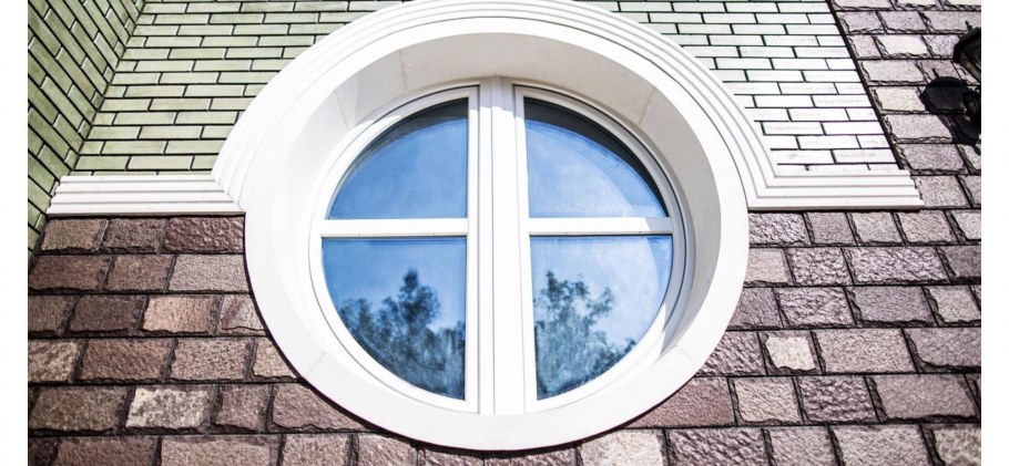 Круглое открывающееся окно