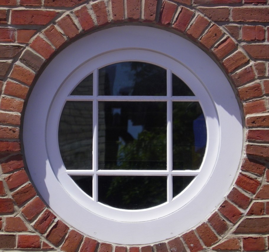 Круглые окна в архитектуре