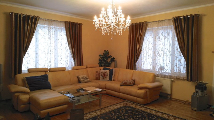 Гостиная с 2 окнами