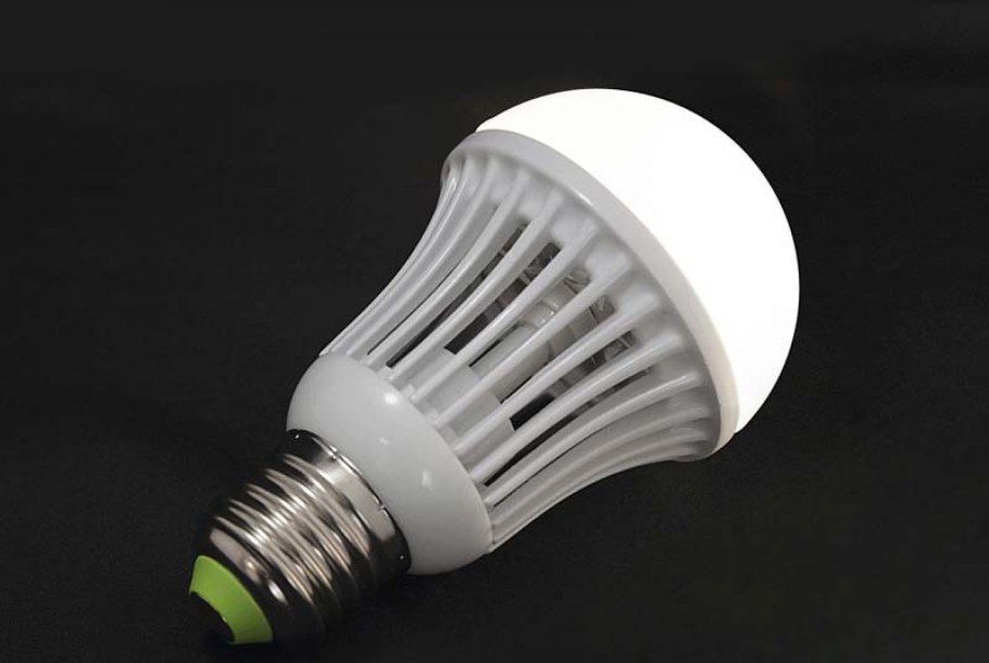 Крепление пластиковое для лампы