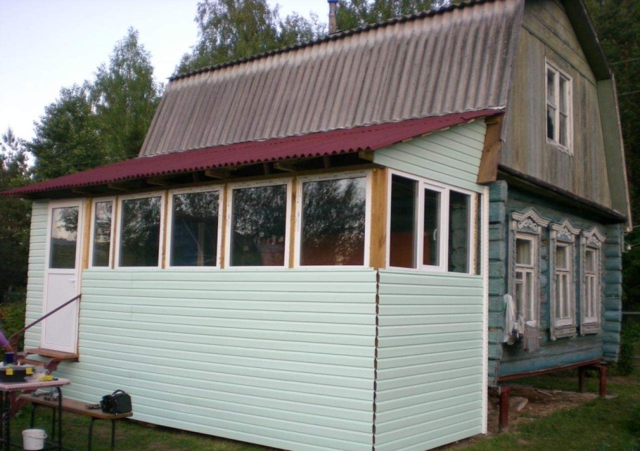 Веранда обшитая сайдингом