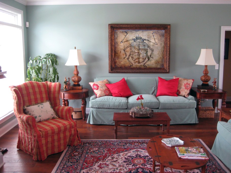 Красный ковер в интерьере