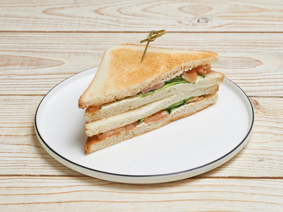 Сэндвич с лососем на Харрисе