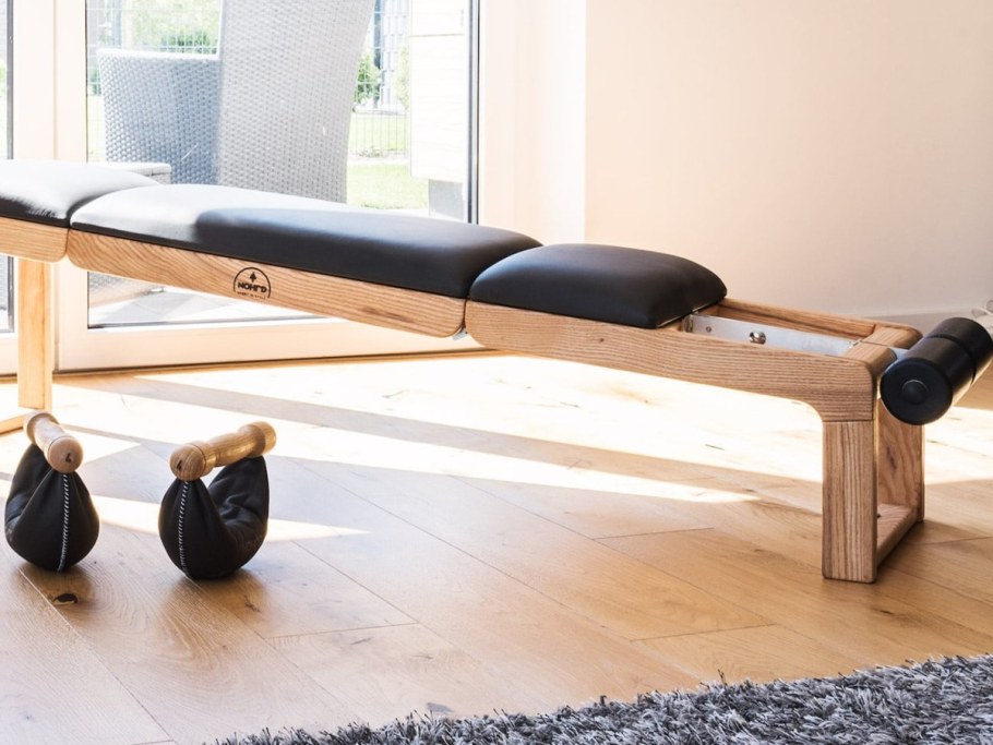 Скамья бенч упражнения