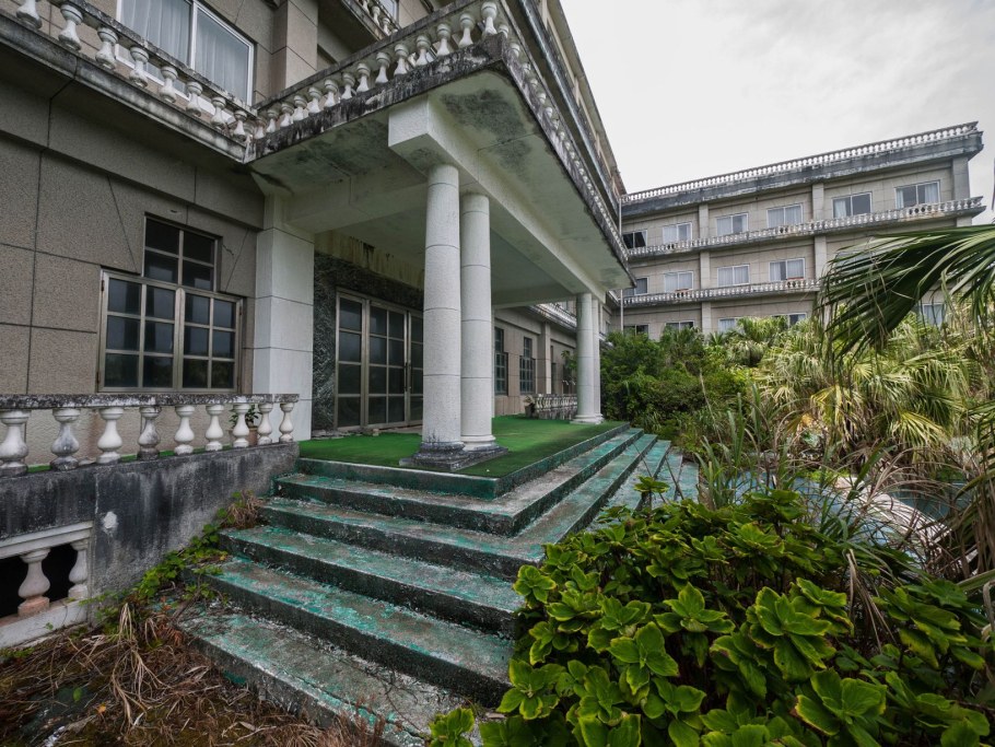 Заброшенный отель в Турции в Чамьюва