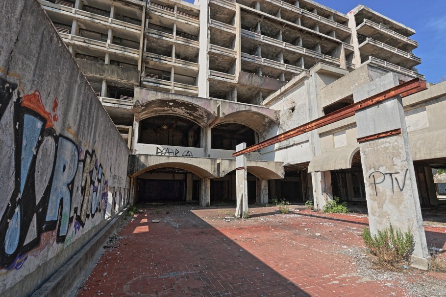 Остров калахуна Гавайи заброшенный отель