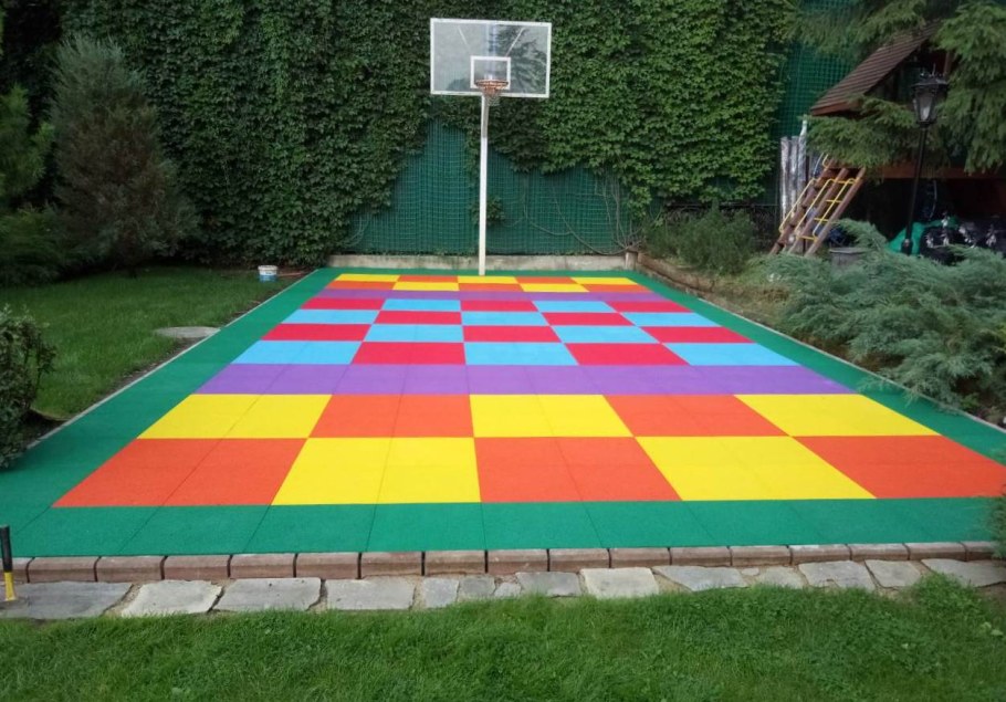 Площадка из резиновой плитки