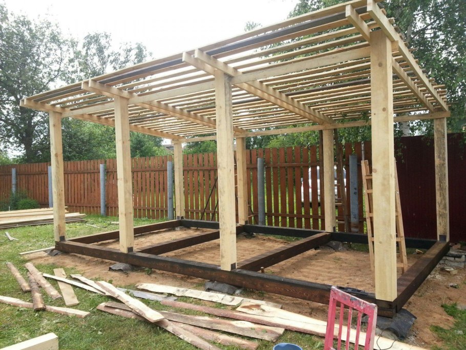 Постройка деревянной беседки