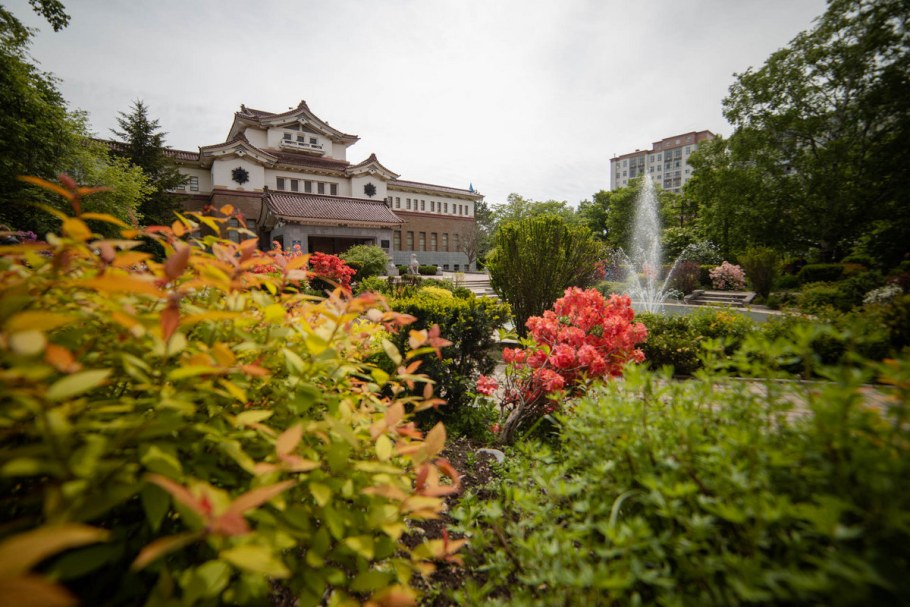 Замок Хиросаки, Япония.