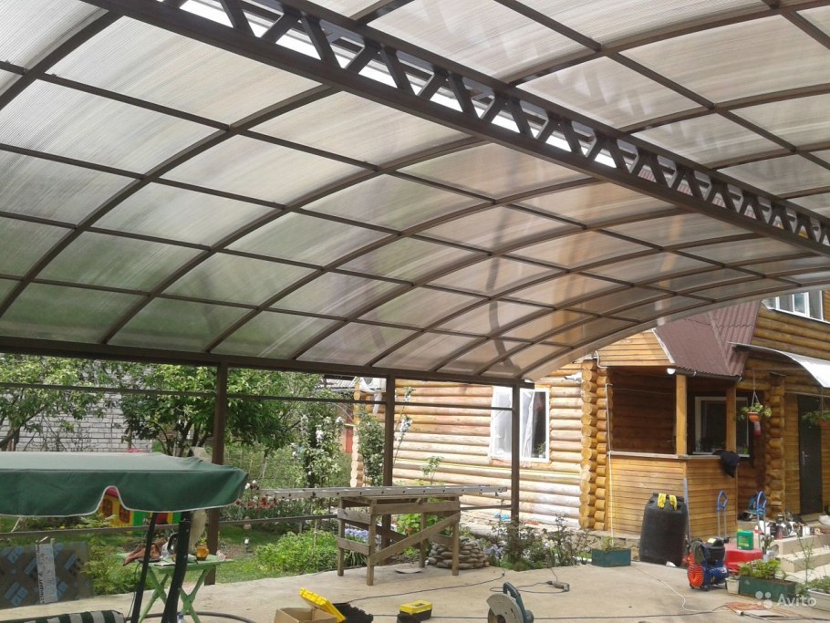 Двухуровневый навес из поликарбоната