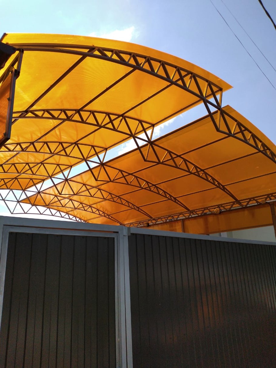 Двухуровневый навес из поликарбоната