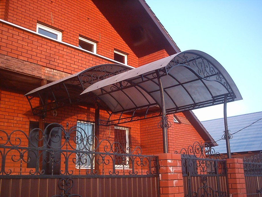 Навес от крыльца до калитки