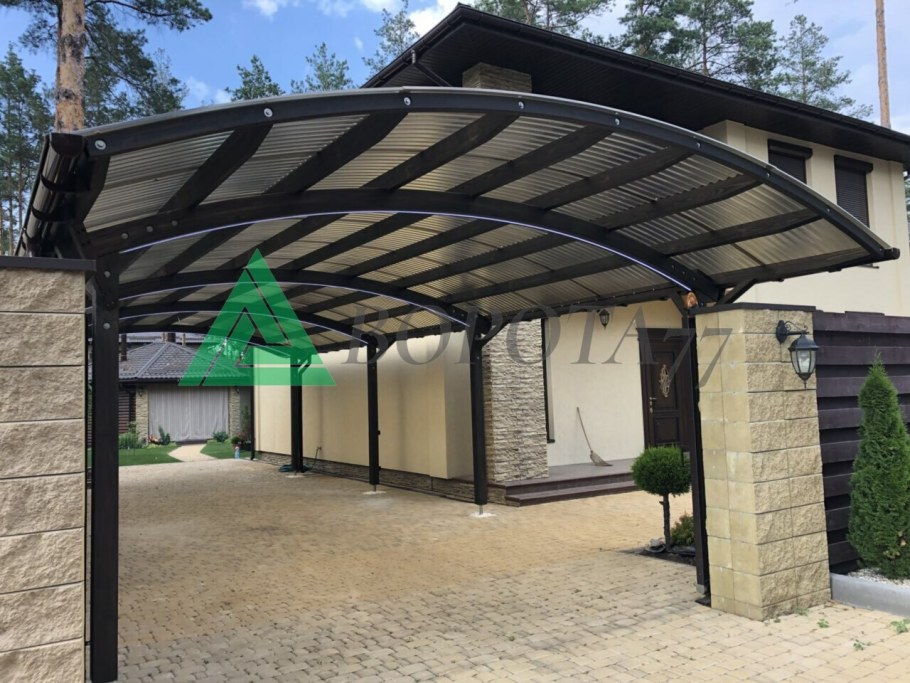 Навес из поликарбоната 2х2