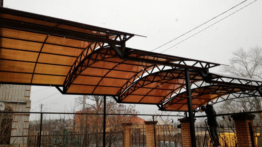 Ступенчатый арочный навес