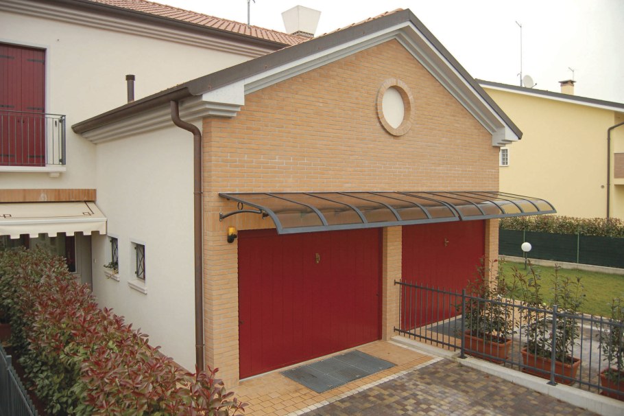 Красивые кованые навесы