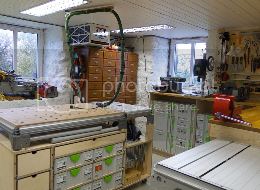 Мебельная мастерская в гараже