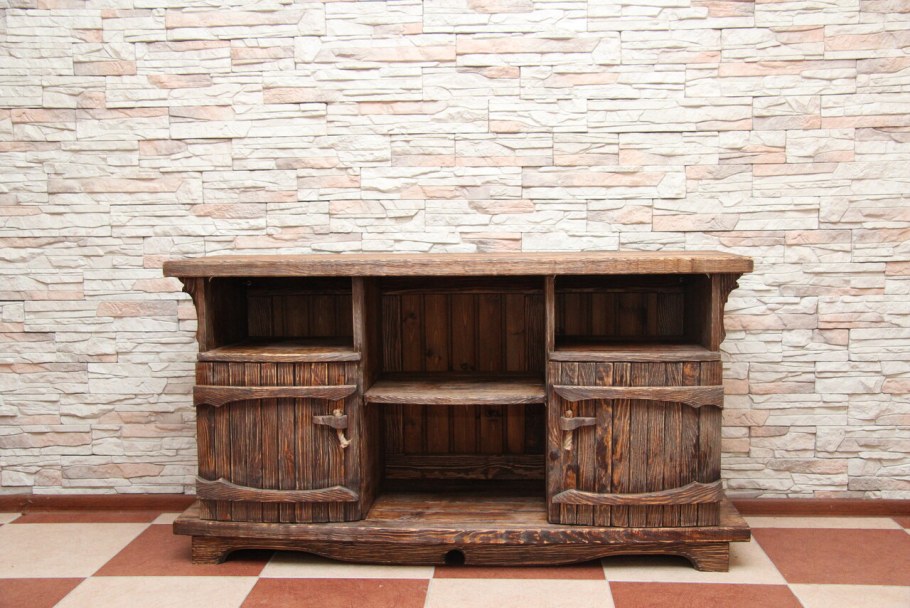 Состаренная мебель из дерева