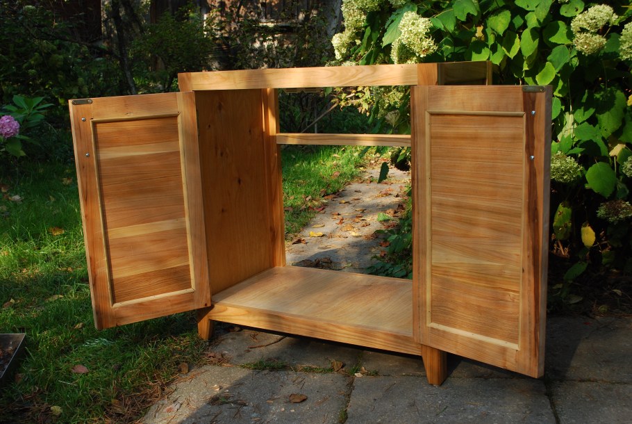 Тумбочка для дачи