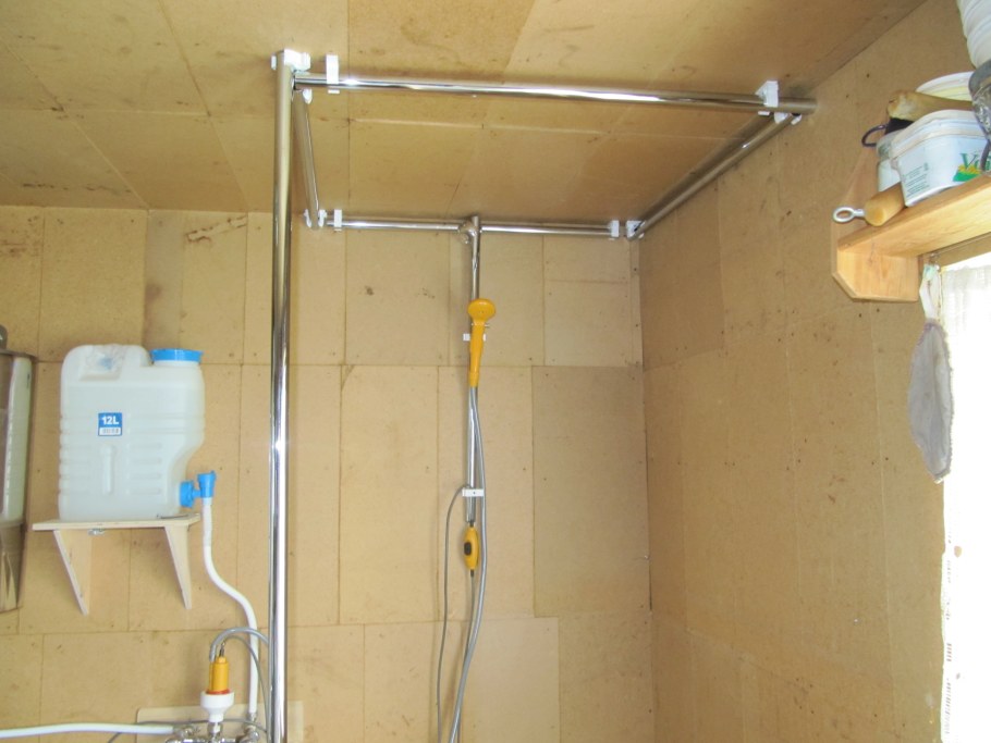 Душевая в кладовке