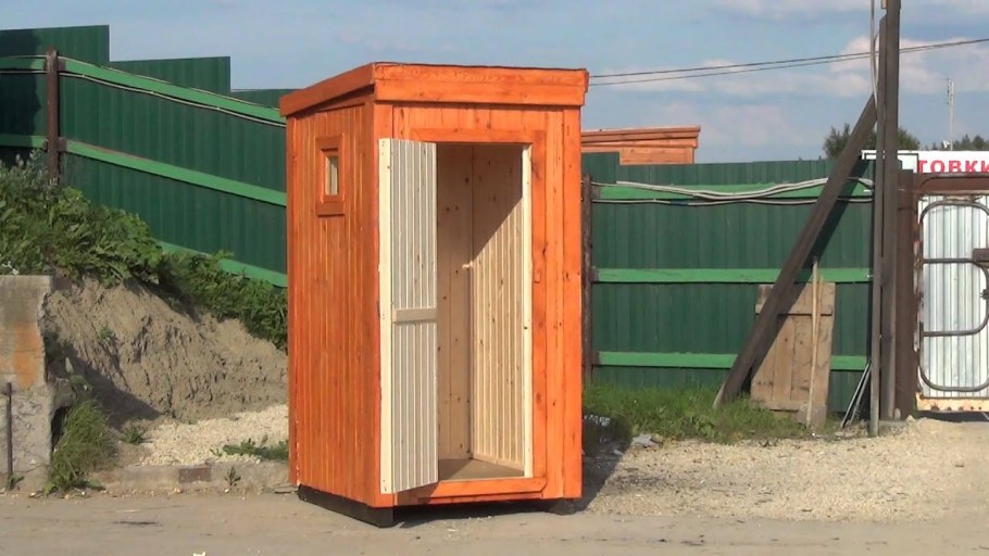 Уличный туалет для дачи
