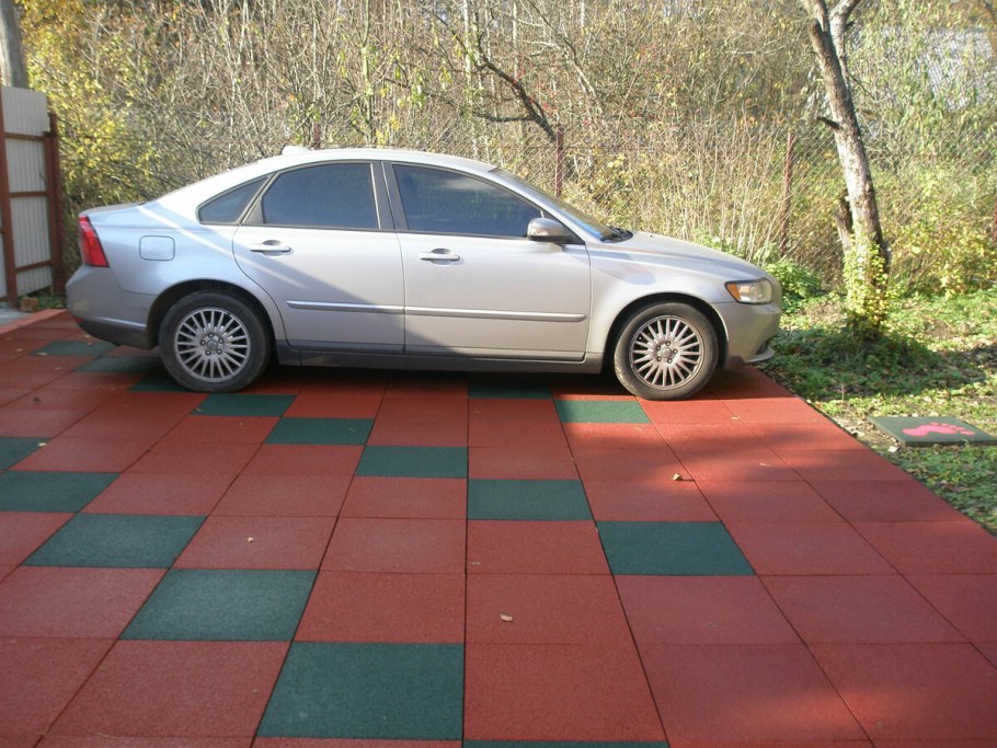 Резиновое покрытие для парковки