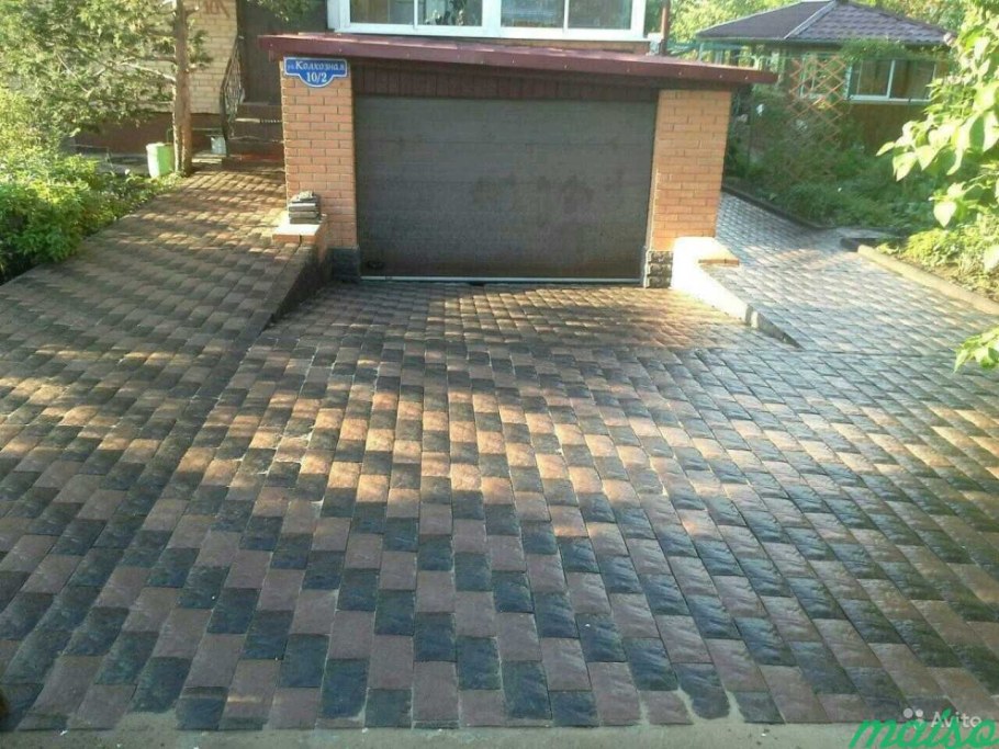 Плитка под машину во дворе