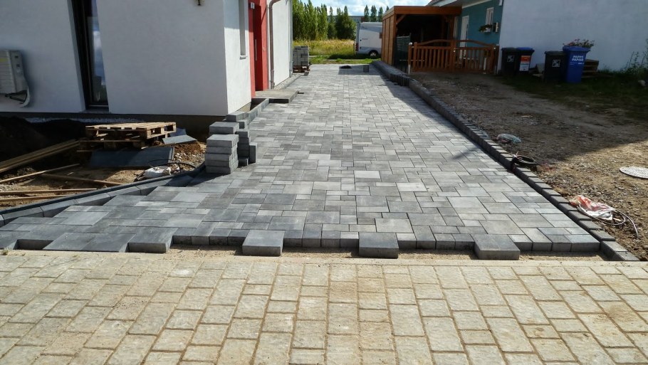 Плитка для заезда под машину