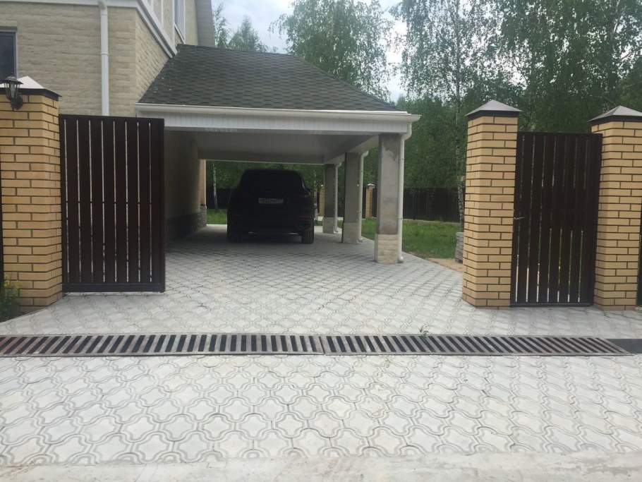 Мощение стоянки для машины на даче