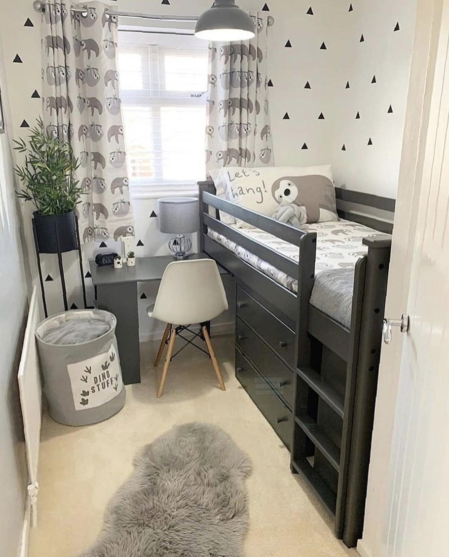 Обставить детскую комнату недорого