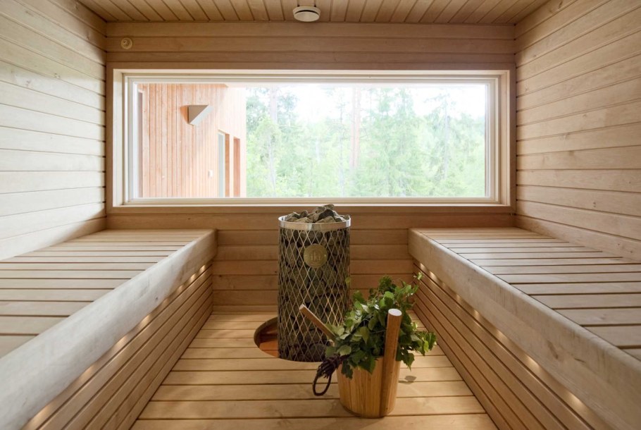 Окно в парилке