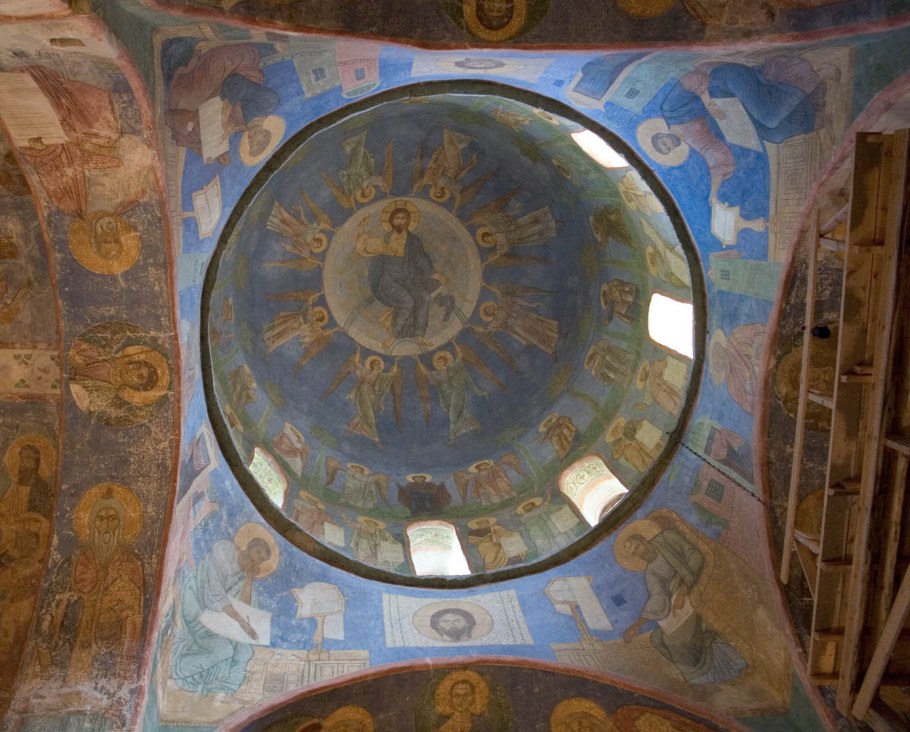 Фрески Мирожского монастыря купол