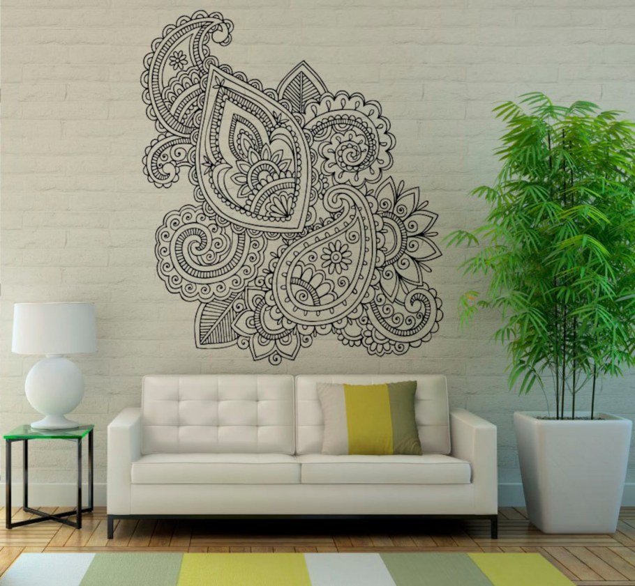 Орнамент на стене