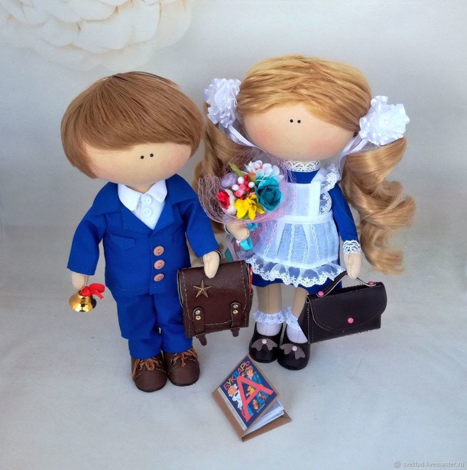 Интерьерная кукла школьница