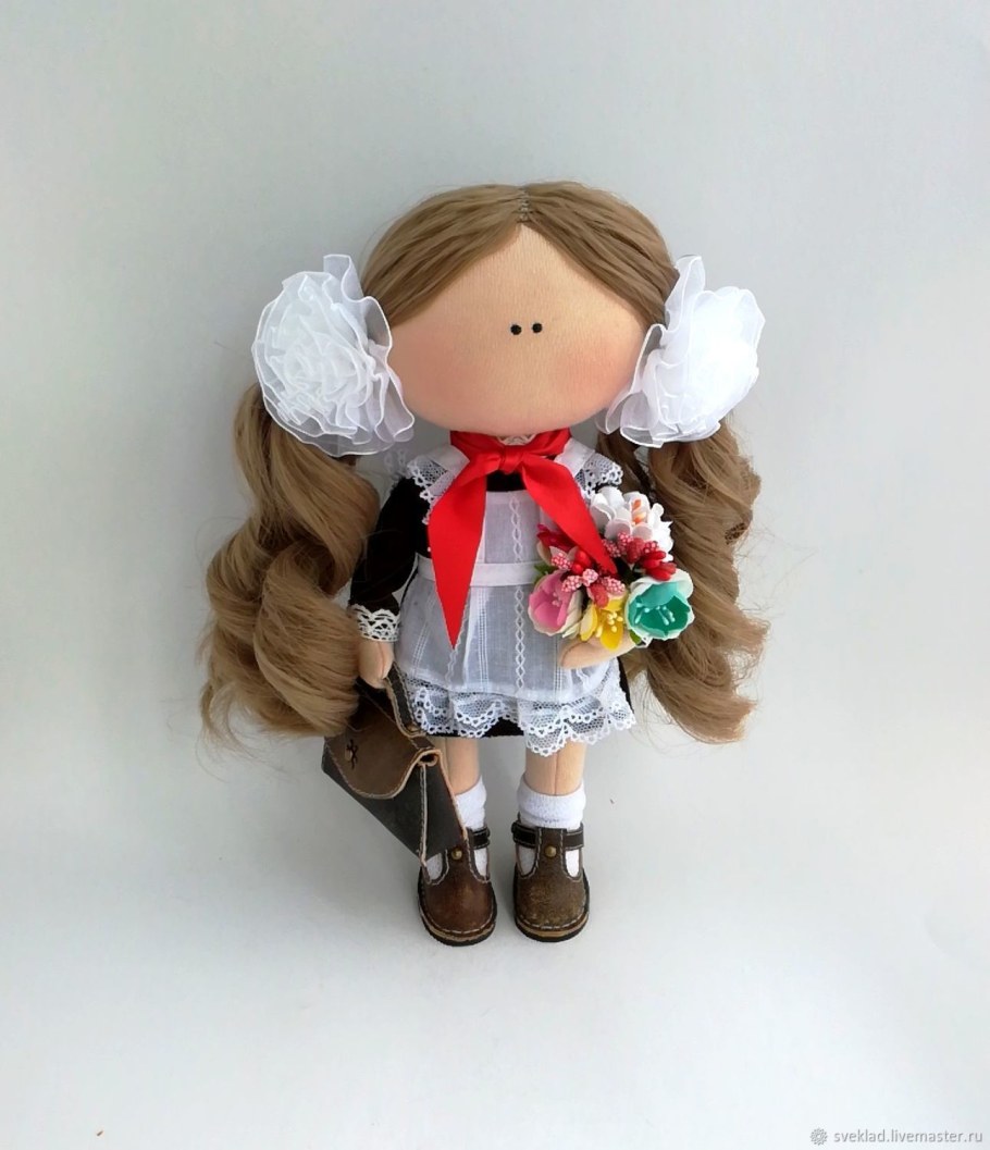 Кукла школьница