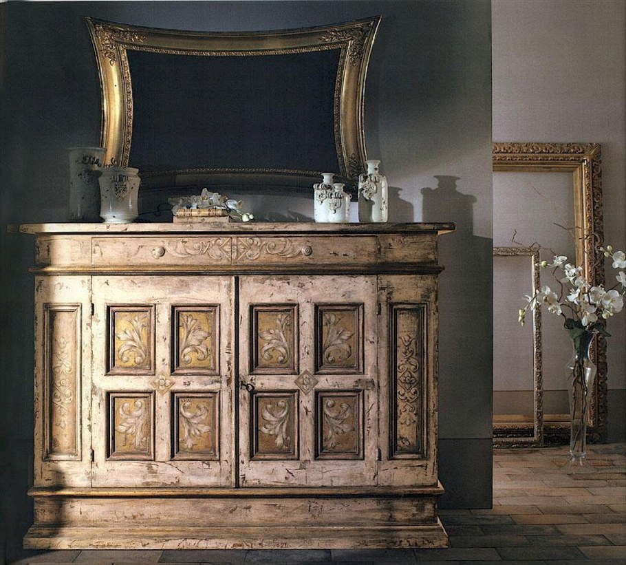 Комод деревянный