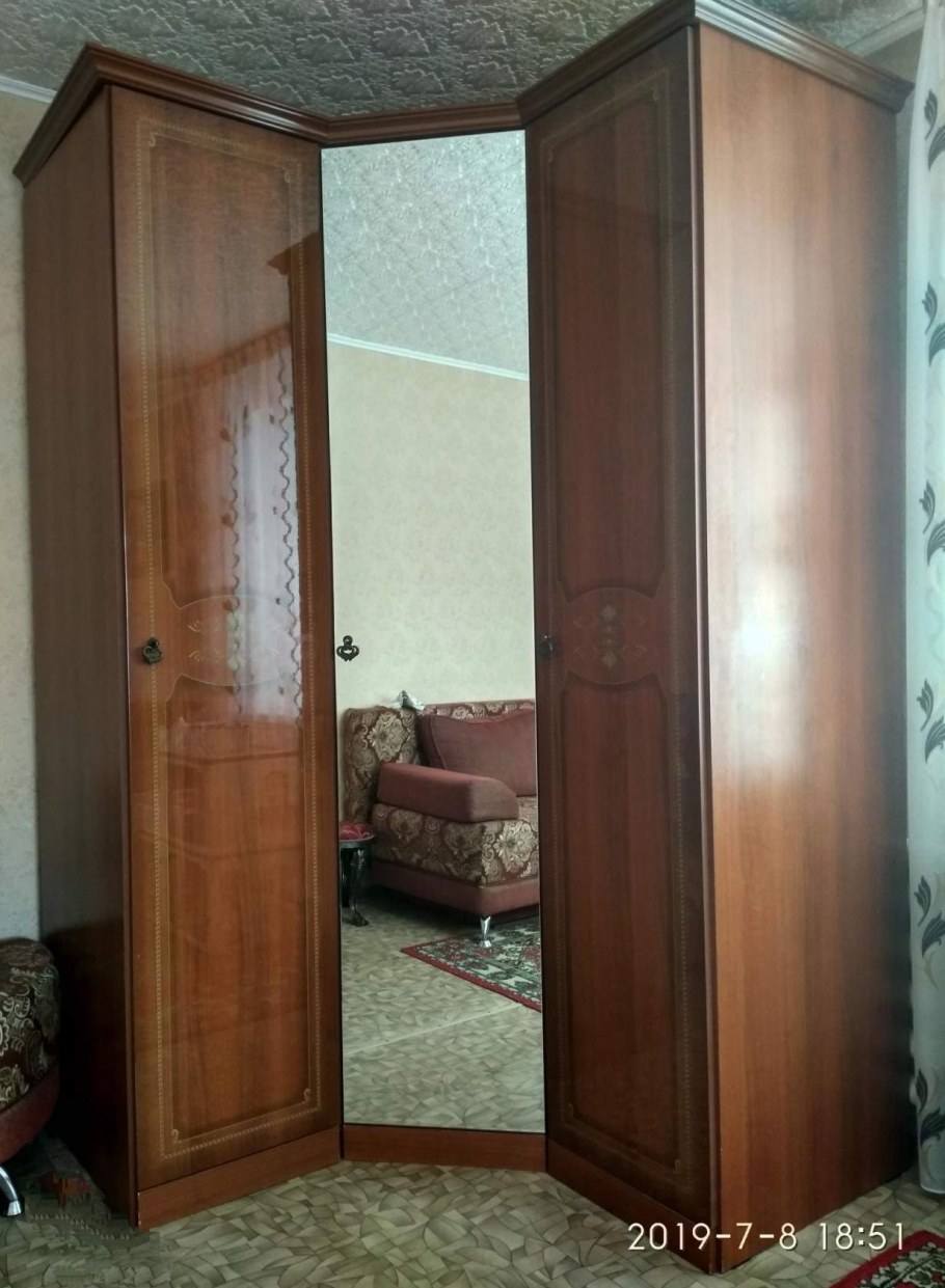 Гостиная Шатура с угловым шкафом