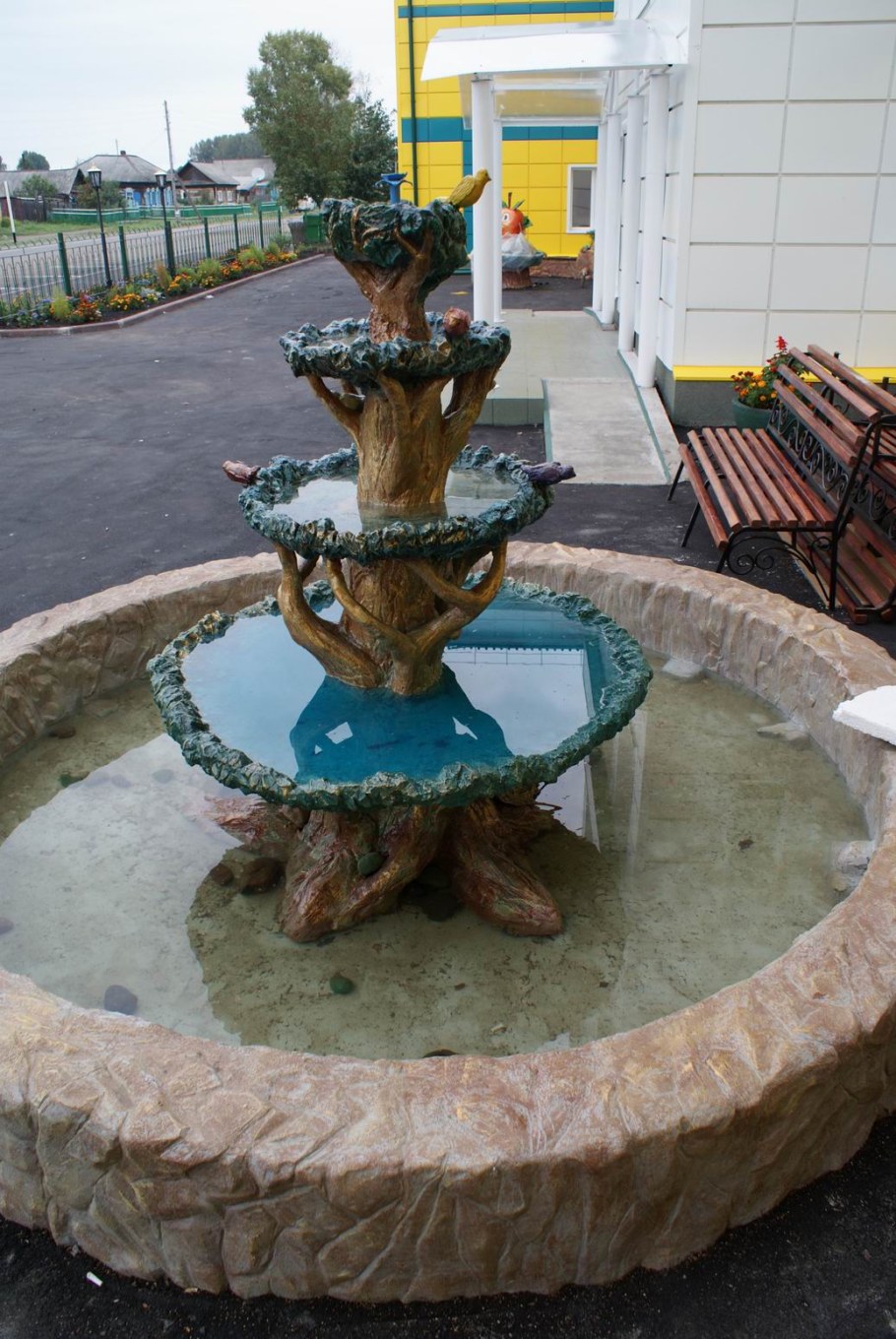 Декоративные фонтаны из цемента