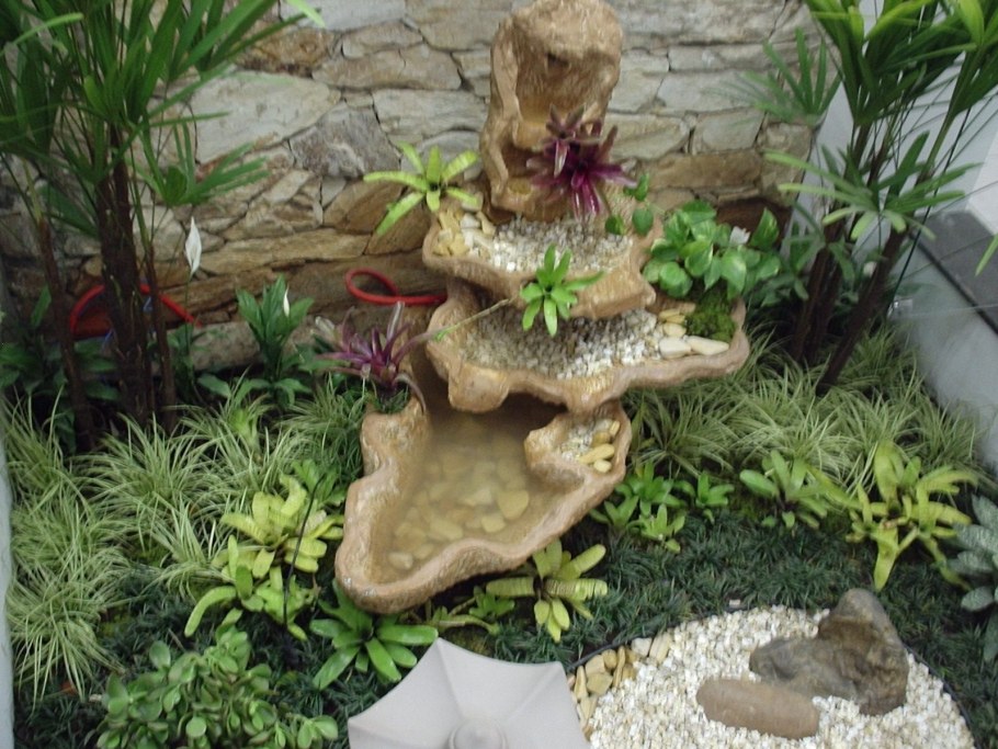 Фигурки для водопада на дачу